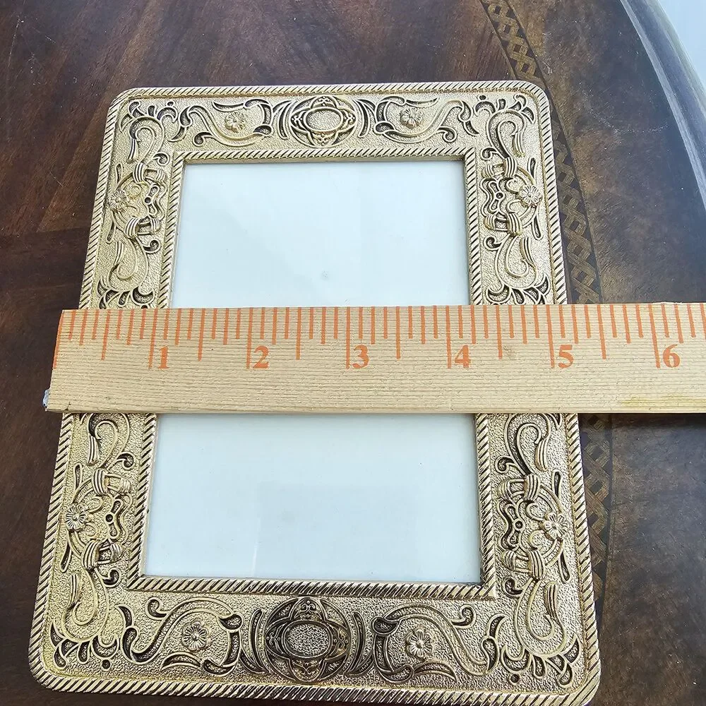 Frame | Baroque Style Tabletop Photo Frame | Gift-Ready Decor